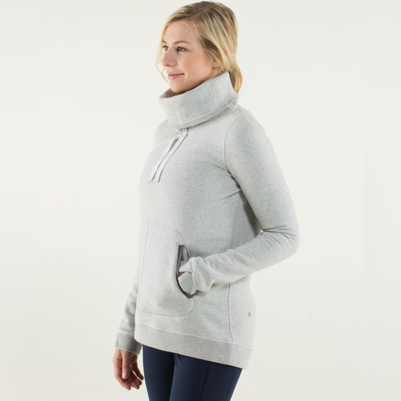 Lululemon Avenue Pullover in Heathered Light Grey / Soot Light - Picture 16 of 16